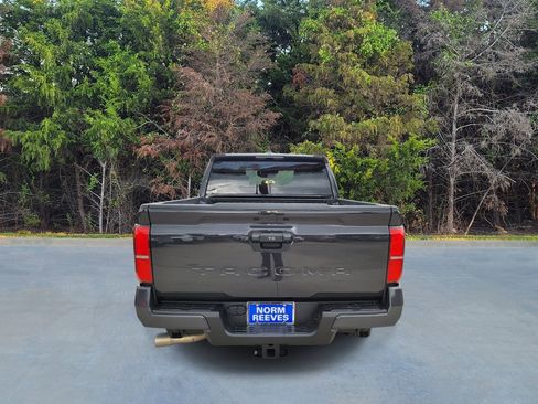 Used 2025 Toyota Tacoma SR5 RWD image 18