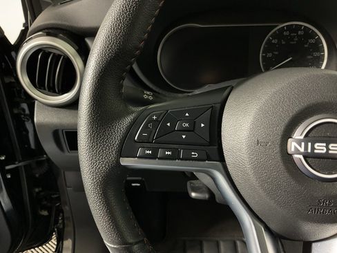 Used 2025 Nissan Versa SR image 23