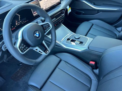 New 2026 BMW 330i Sedan w/ M Sport Package RWD image 4