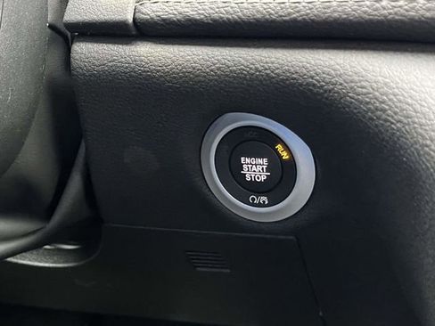 New 2026 Chrysler Pacifica Select FWD image 24