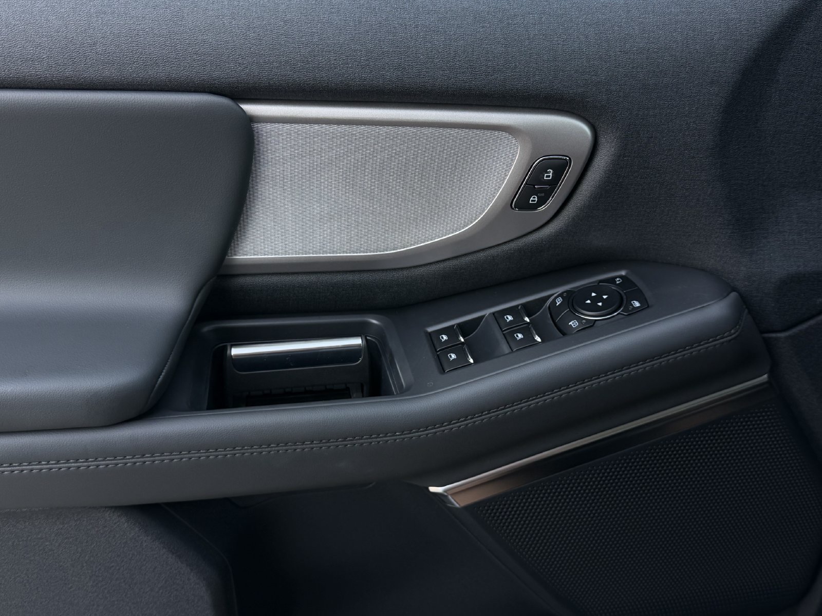New 2026 Ford Expedition Active RWD image 20