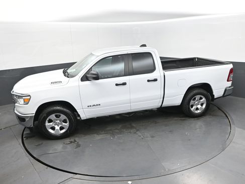 Used 2024 RAM 1500 Big Horn image 30