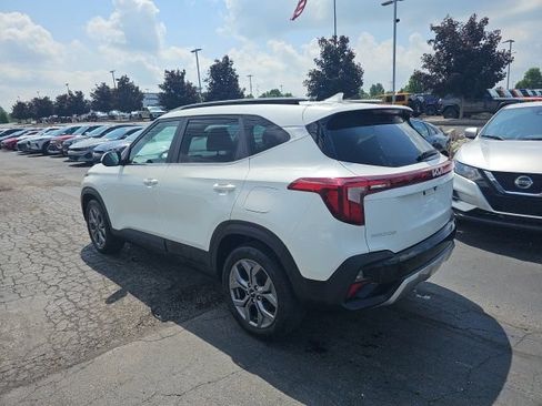 Used 2024 Kia Seltos S AWD/4WD image 6