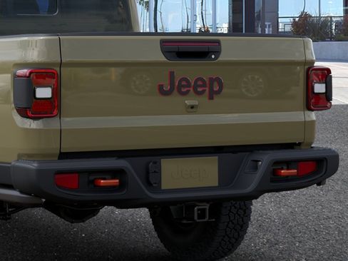 New 2026 Jeep Gladiator Rubicon w/ Steel Power Dome Hood Package AWD/4WD image 13