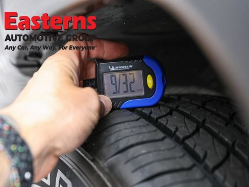 Used 2024 Jeep Compass Latitude AWD/4WD image 27
