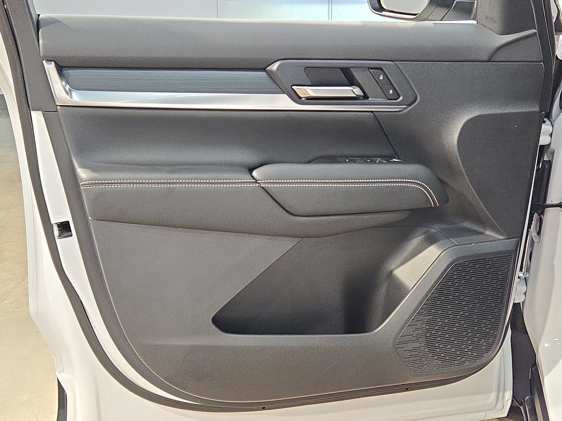 Used 2025 GMC Terrain Elevation AWD/4WD image 20
