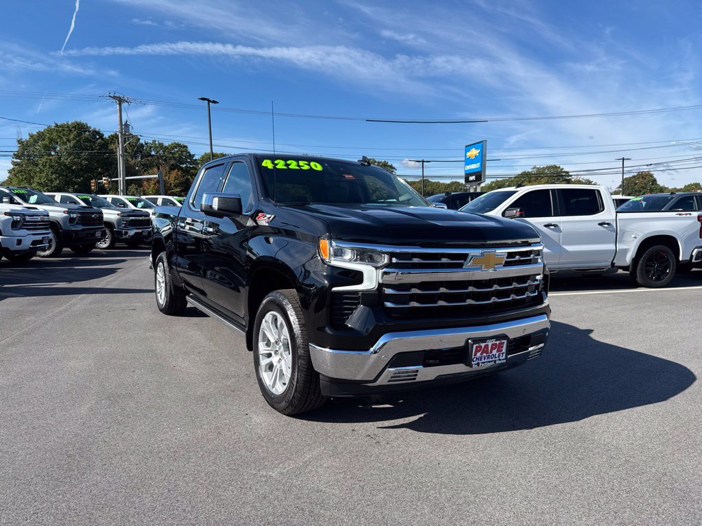 Used 2022 Chevrolet Silverado 1500 LTZ w/ LTZ Premium Package AWD/4WD image 2