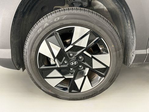 Used 2025 Hyundai Kona SEL AWD/4WD image 35