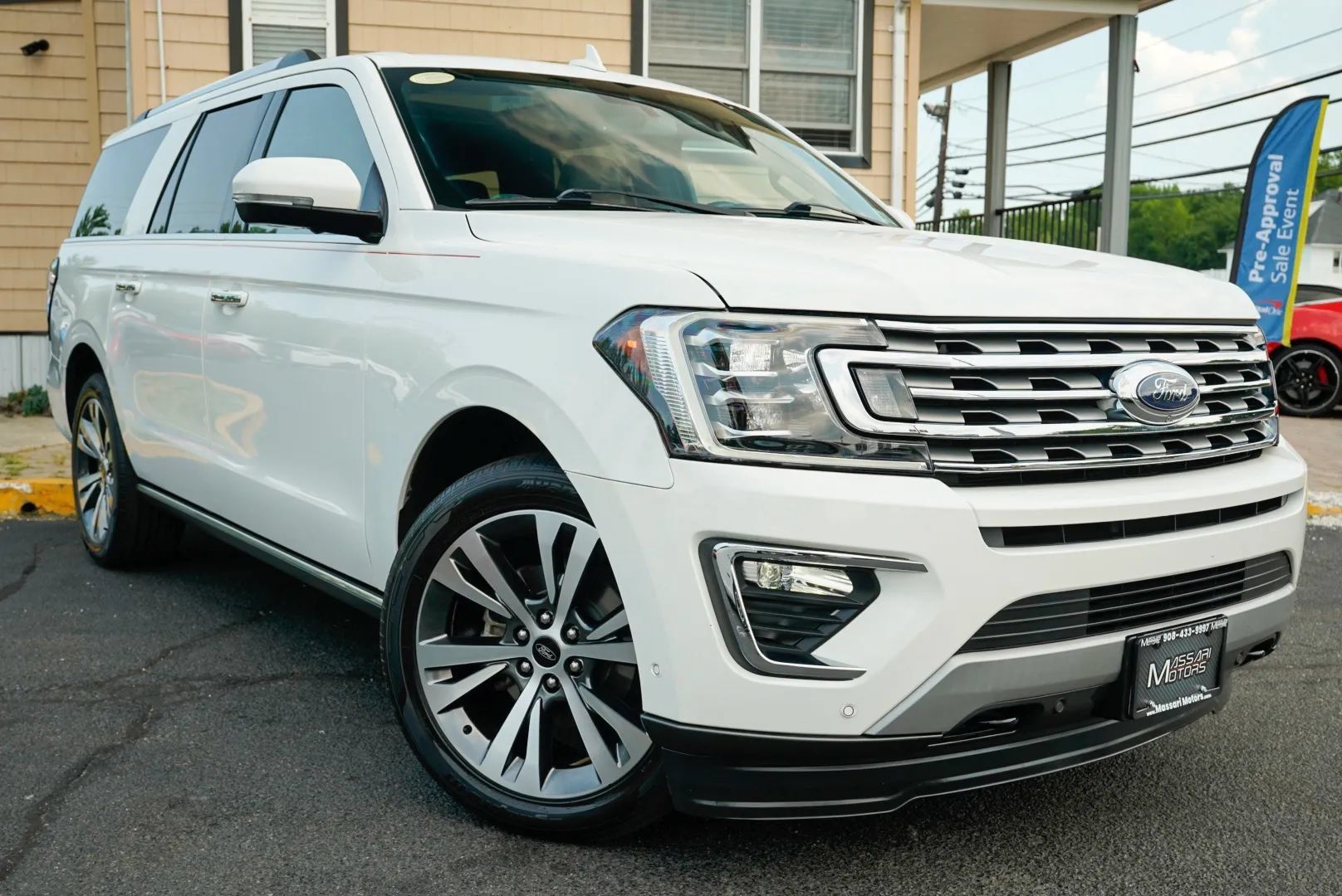 Used 2021 Ford Expedition Max Limited AWD/4WD image 3