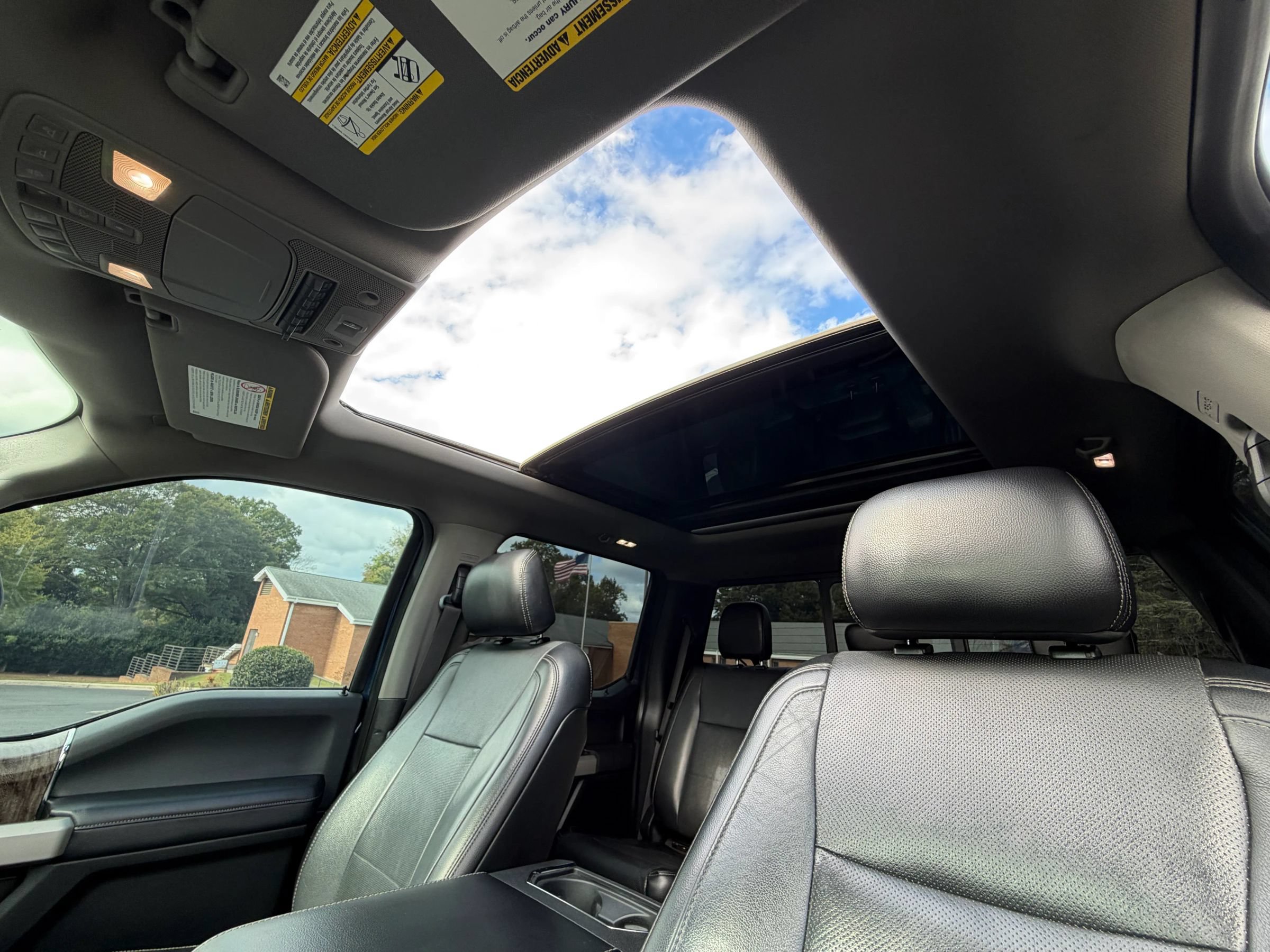 Used 2017 Ford F450 Lariat w/ Lariat Ultimate Package AWD/4WD image 29