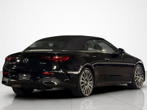 Used 2026 Mercedes-Benz CLE 300 4MATIC Cabriolet image 5