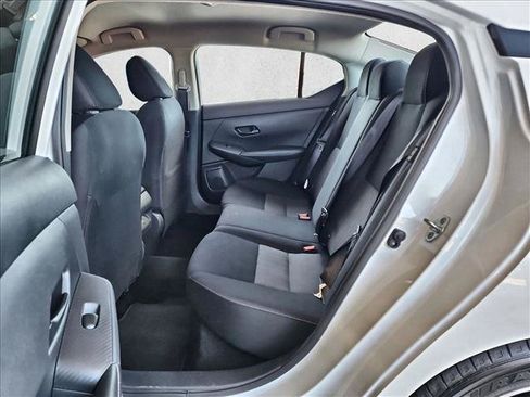 Used 2025 Nissan Sentra SV FWD image 18