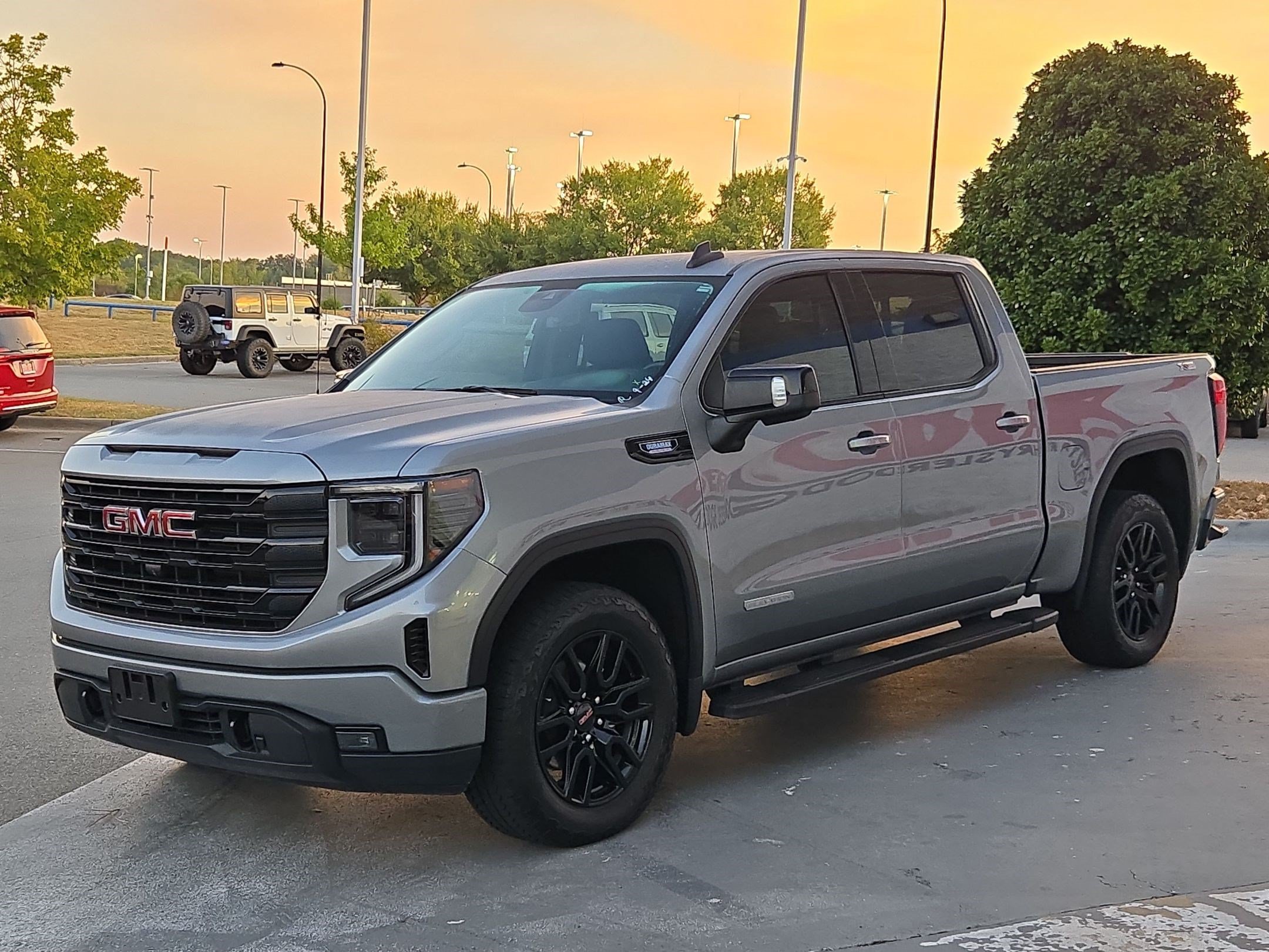 Used 2023 GMC Sierra 1500 Elevation w/ Elevation Premium Package AWD/4WD image 3