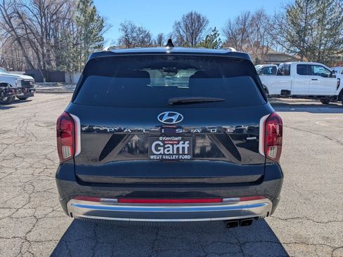 Used 2023 Hyundai Palisade Calligraphy image 5