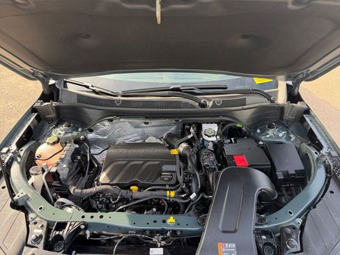 Used 2025 Chevrolet Trax LT w/ LT Convenience Package image 30