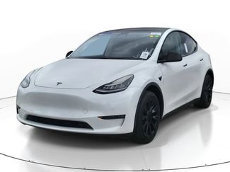 Used 2020 Tesla Model Y Long Range video 2
