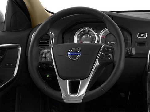 Used 2013 Volvo S60 T5 FWD image 4
