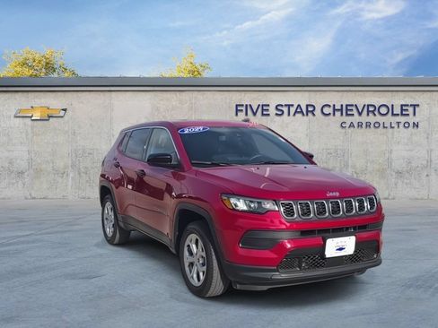 Used 2024 Jeep Compass Sport AWD/4WD image 2