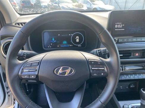 Used 2023 Hyundai Kona Limited FWD image 19