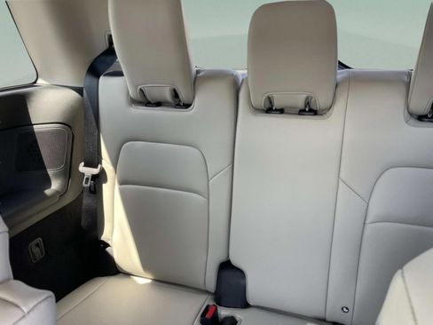 New 2026 Nissan Pathfinder SL image 13