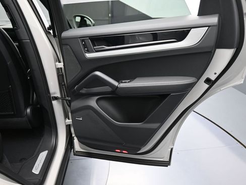 New 2026 Porsche Cayenne S AWD/4WD image 25