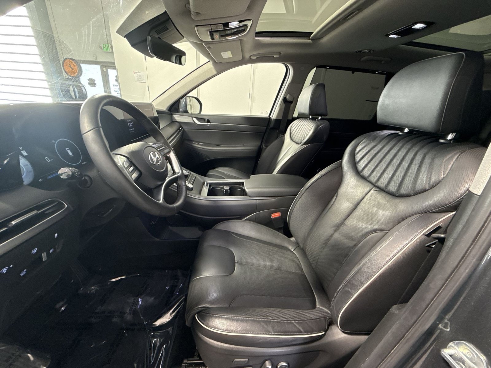 Used 2023 Hyundai Palisade Limited w/ Cargo Package AWD/4WD image 14