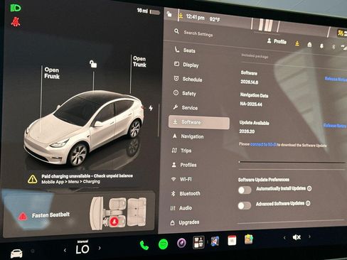 Used 2023 Tesla Model Y 2WD image 34