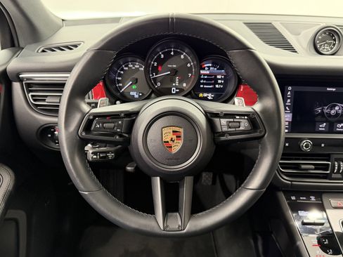Certified 2024 Porsche Macan image 49