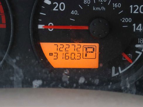 Used 2018 Nissan Frontier SV image 11