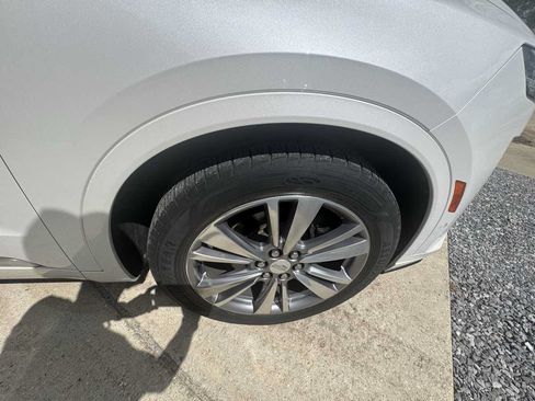 Used 2020 Cadillac XT6 Premium Luxury FWD image 32