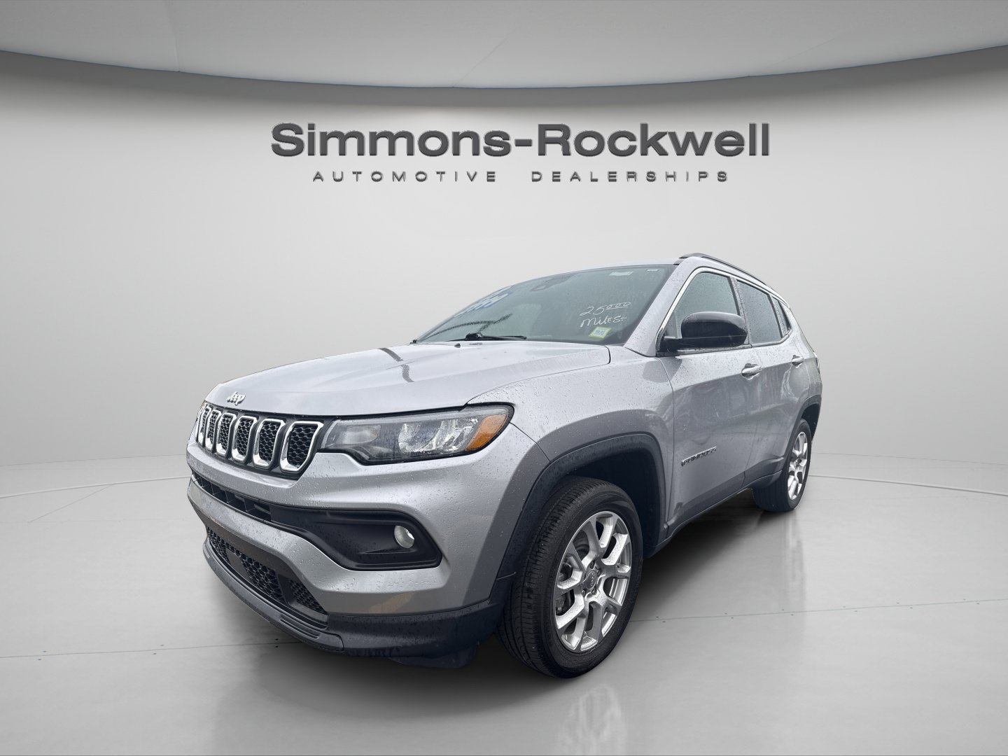 Used 2023 Jeep Compass Latitude AWD/4WD image 1