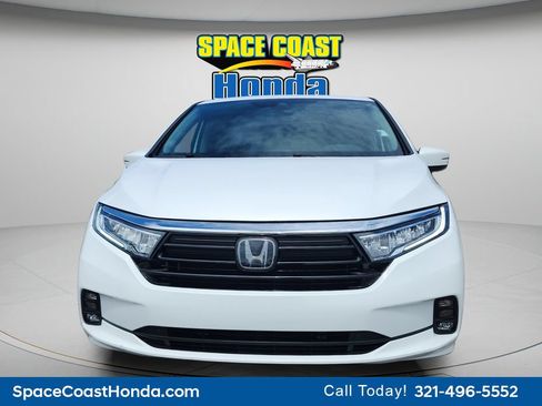 Certified 2024 Honda Odyssey EX-L image 3