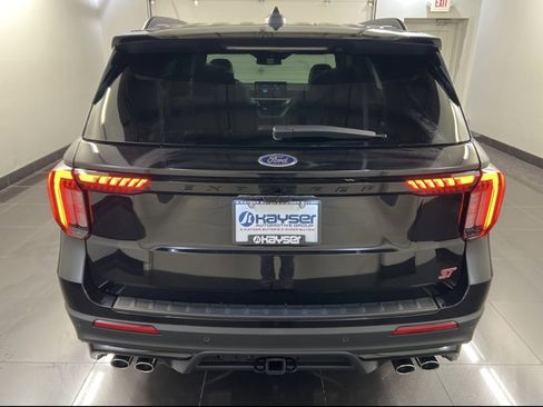 New 2026 Ford Explorer ST w/ Sun And Sound Package image 5