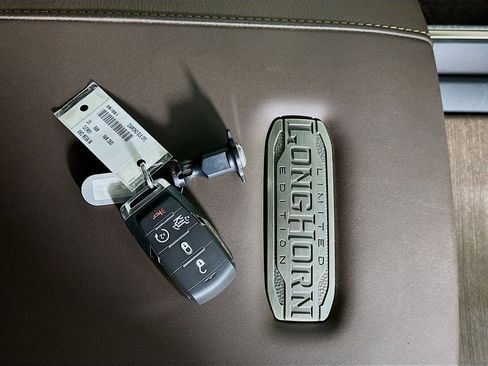 New 2026 RAM 2500 Limited w/ Towing Technology Group image 20