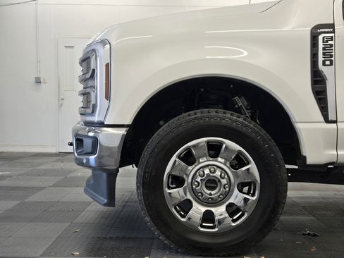 Used 2025 Ford F250 Lariat w/ Lariat Ultimate Package AWD/4WD image 9