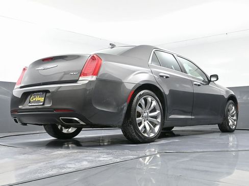 Used 2019 Chrysler 300 Limited image 53