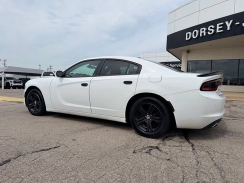 Used 2020 Dodge Charger SXT RWD image 6