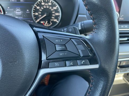 Used 2024 Nissan Altima 2.5 SR image 21