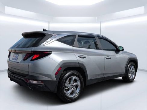 Used 2024 Hyundai Tucson SE FWD image 3
