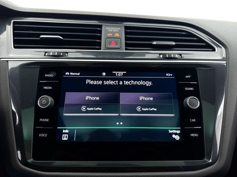 Used 2024 Volkswagen Tiguan SE R-Line AWD/4WD image 23