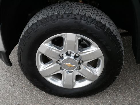 Used 2021 Chevrolet Silverado 3500 LTZ w/ LTZ Premium Package AWD/4WD image 17
