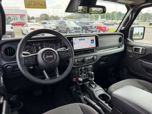 Used 2026 Jeep Gladiator Rubicon AWD/4WD image 16