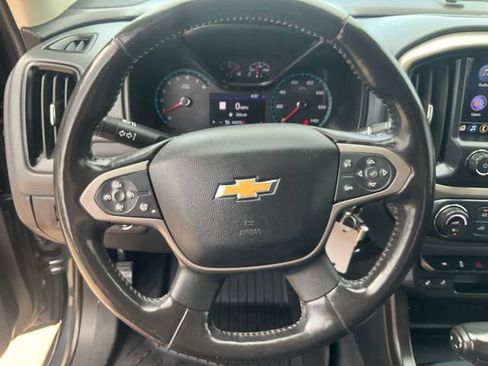 Used 2020 Chevrolet Colorado Z71 AWD/4WD image 9