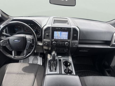 Used 2018 Ford F150 XLT w/ Equipment Group 302A Luxury AWD/4WD image 13