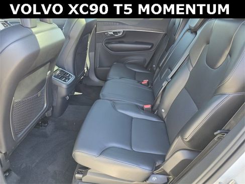 Used 2020 Volvo XC90 T5 Momentum image 20