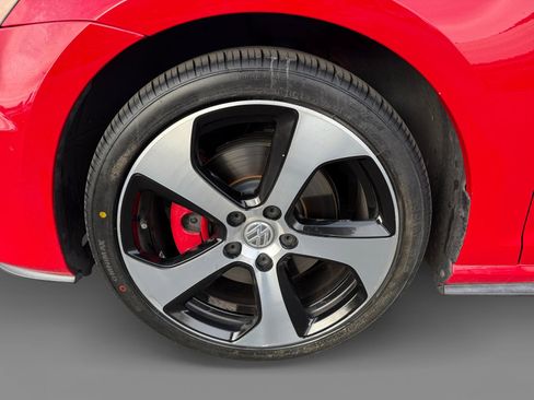 Used 2017 Volkswagen GTI S image 9