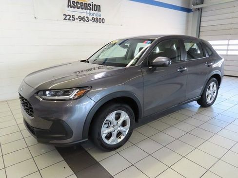 Used 2025 Honda HR-V LX image 2