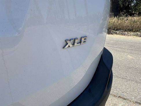 Used 2014 Toyota RAV4 XLE FWD image 11