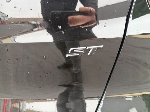 Used 2024 Buick Envista Sport Touring image 9