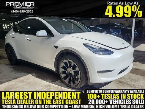 Used 2023 Tesla Model Y Long Range AWD/4WD image 1
